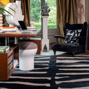 SAMBURU - Black & white